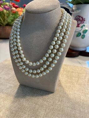 Jacqueline Kennedy 18” Triple Strand Artificial Pearl Necklace Art Deco Clasp
